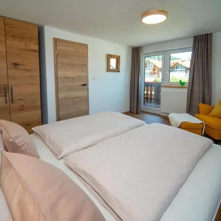 Huettenschnauzer Apartment *